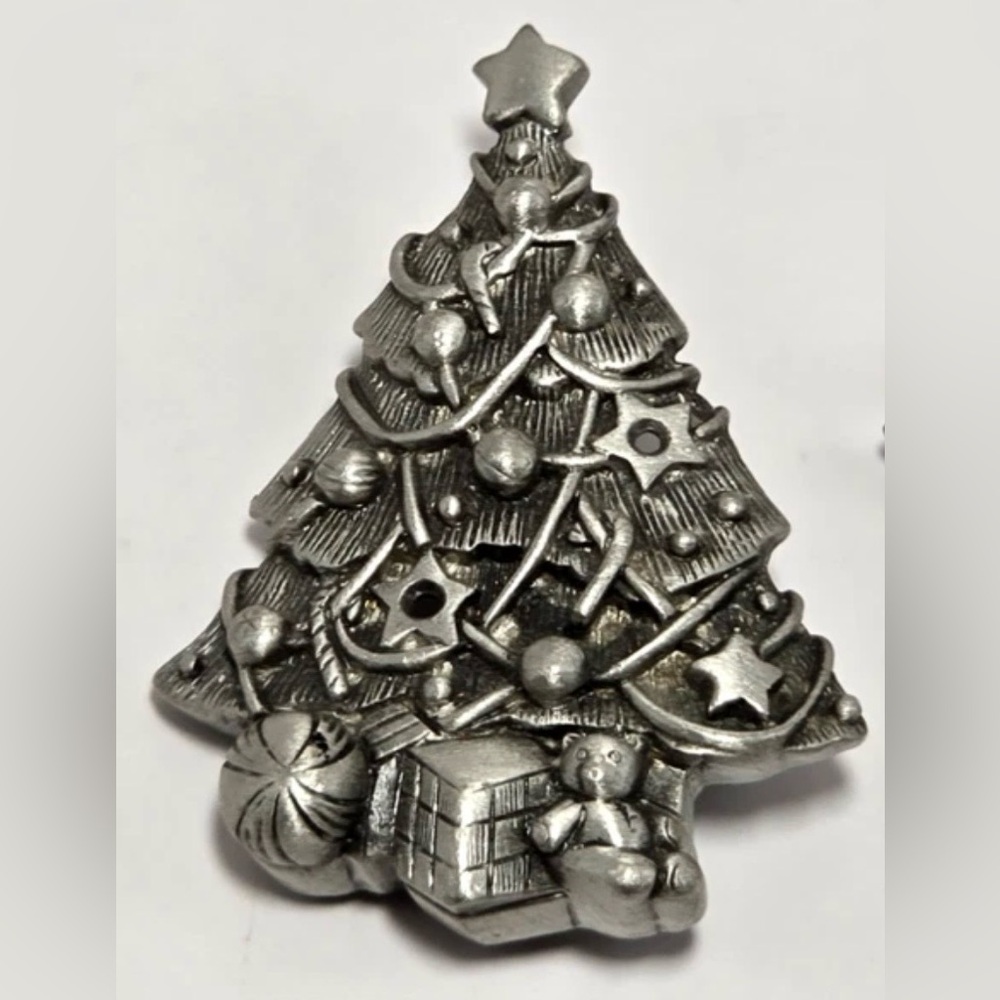 Vintage MS Dee Pewter Christmas Tree Brooch Pin Collectible